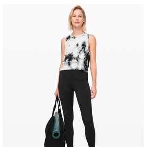 Lululemon Train to Be Tank *Shibori Deep Coal / Deep Coal